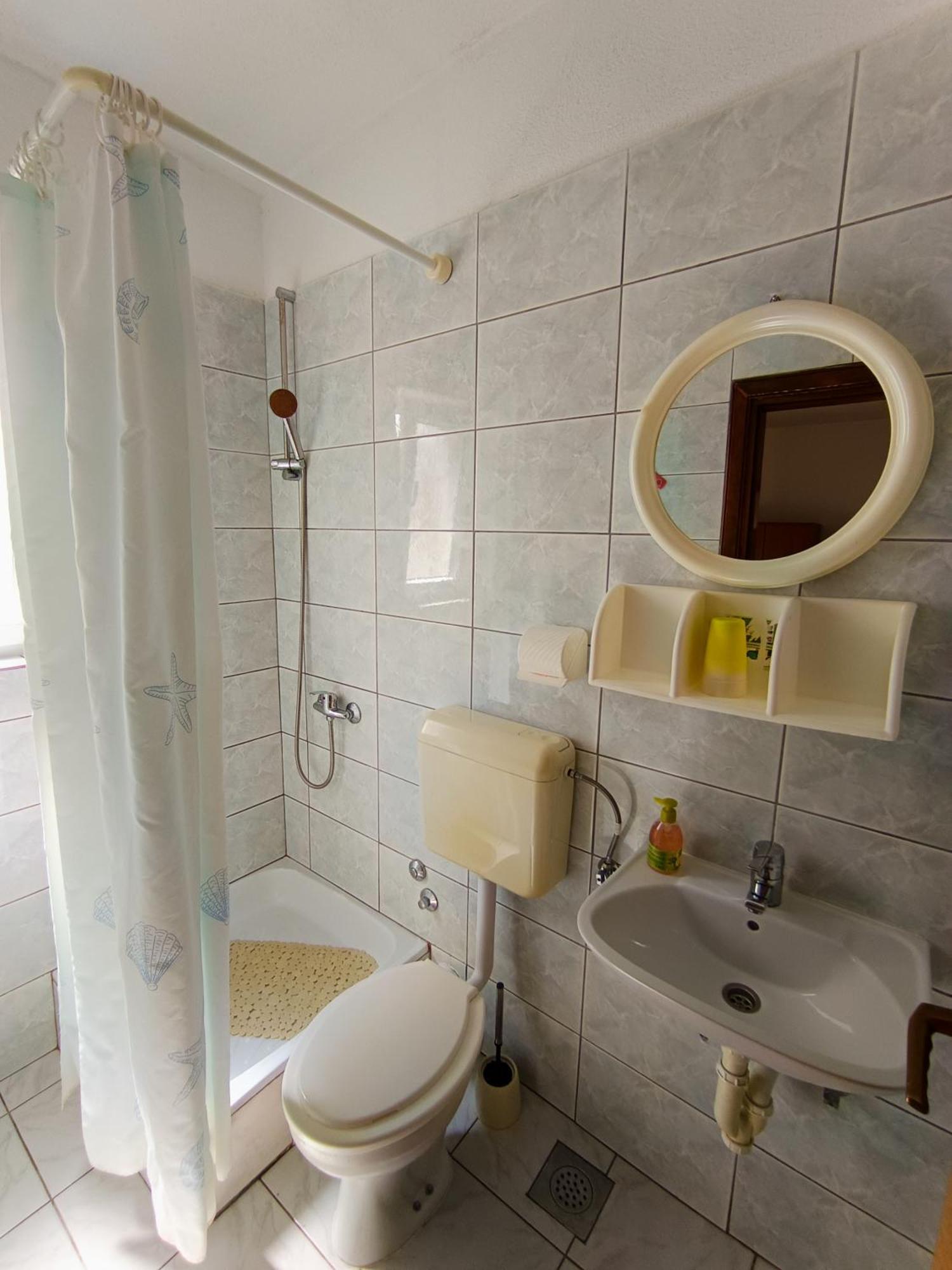 Studio Apartmani Marinella Baška Voda Zimmer foto
