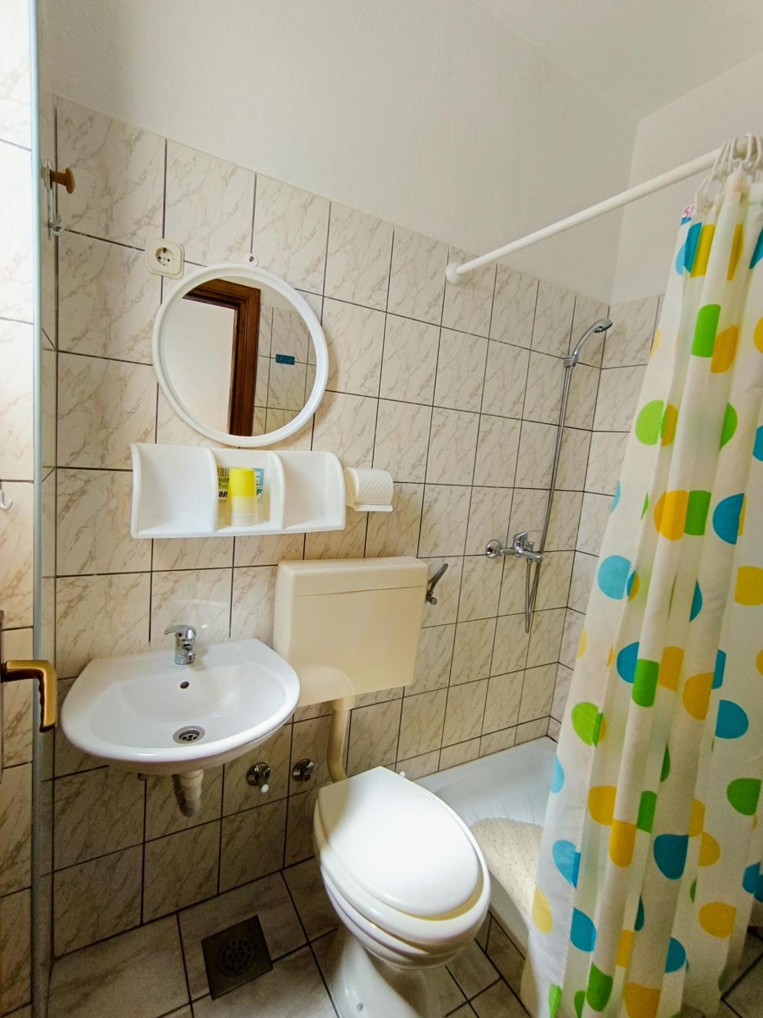 Studio Apartmani Marinella Baška Voda Zimmer foto